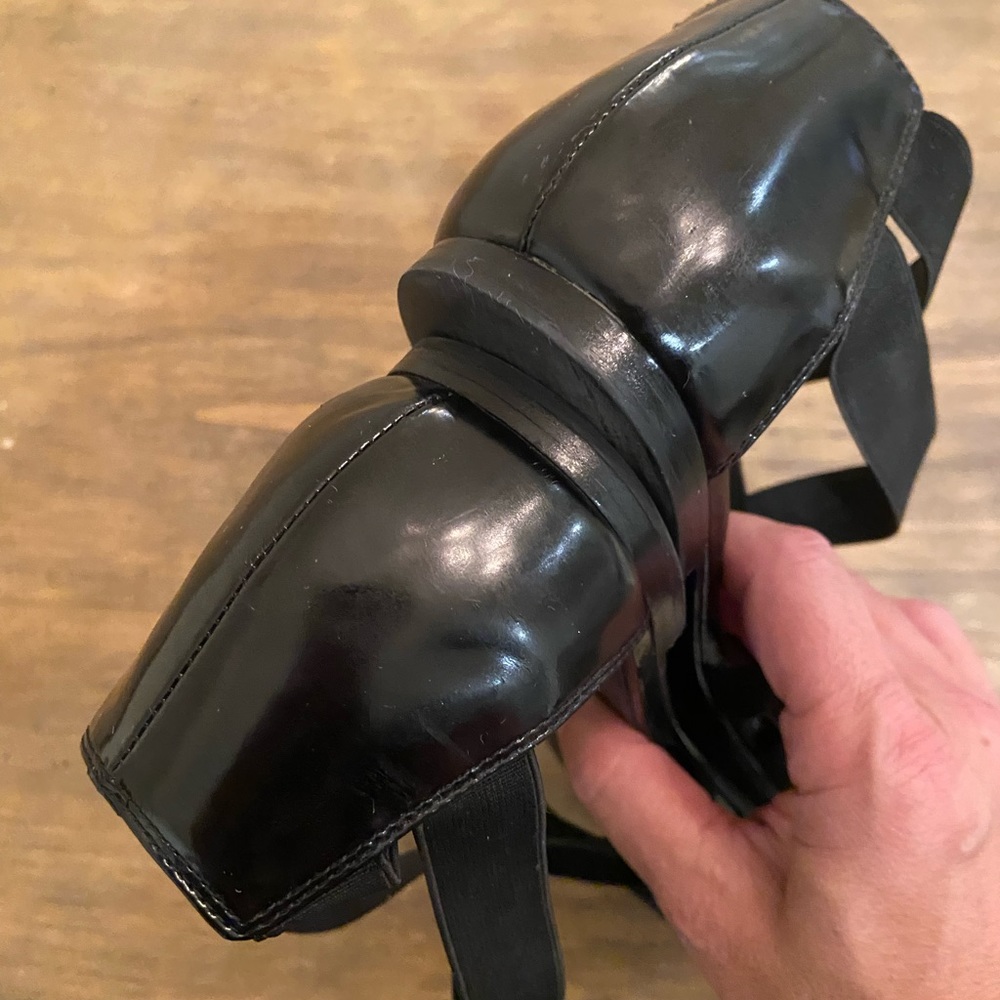 Stuart Weitzman 90s Style Strappy Elastic Sandals… - image 6